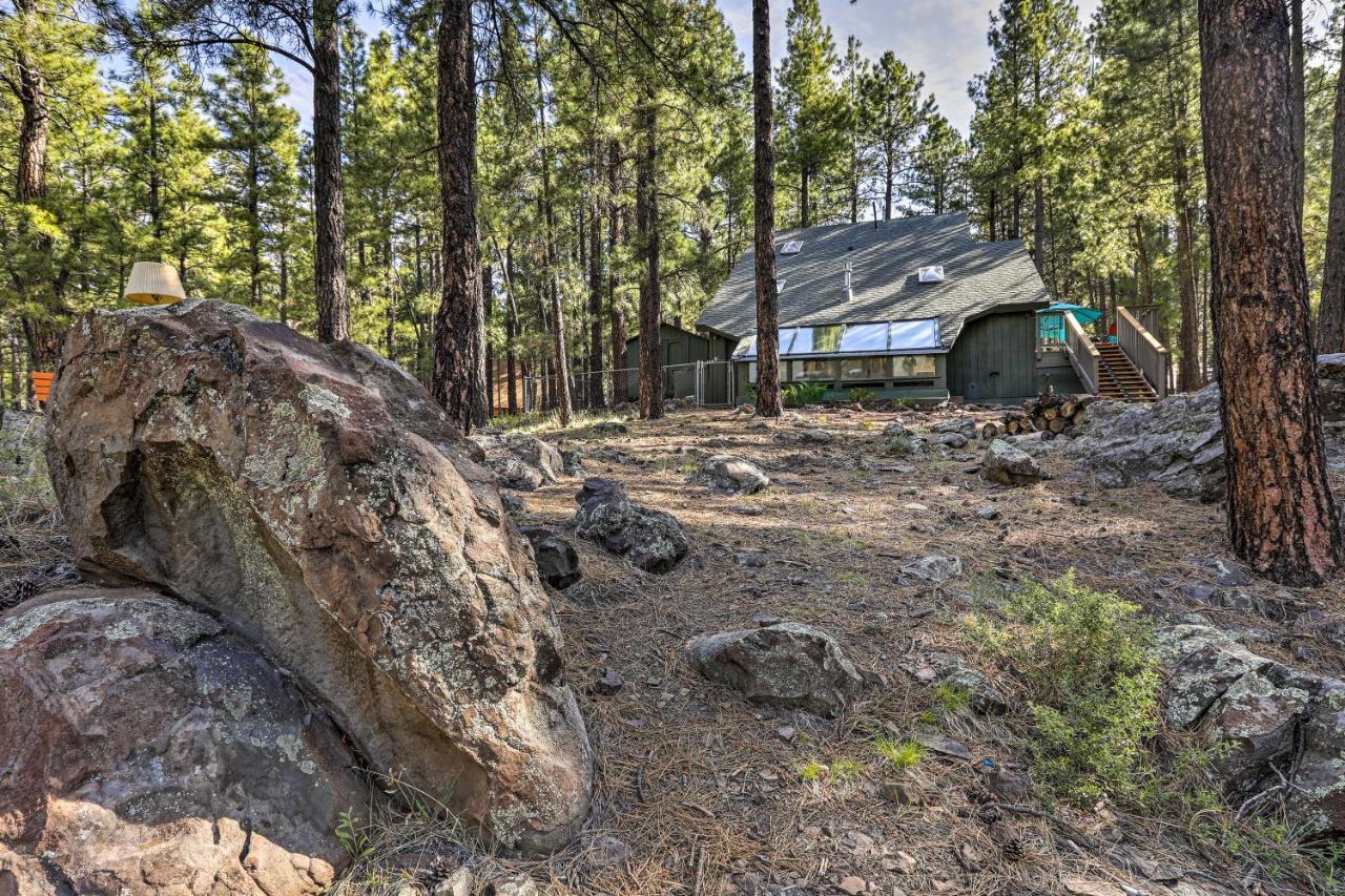 Woodsy Flagstaff Hideaway With Deck And Sunroom! Mountainaire Экстерьер фото
